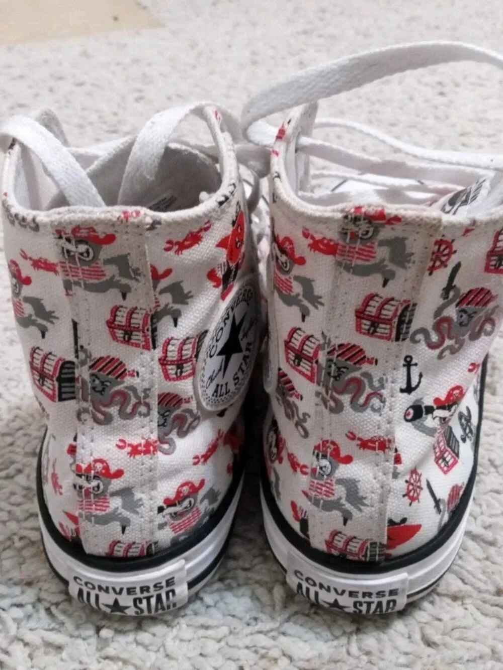 Converse CTAS Boys High Top Sneakers Pirate Print White/Red Lace-Up Size 1.5